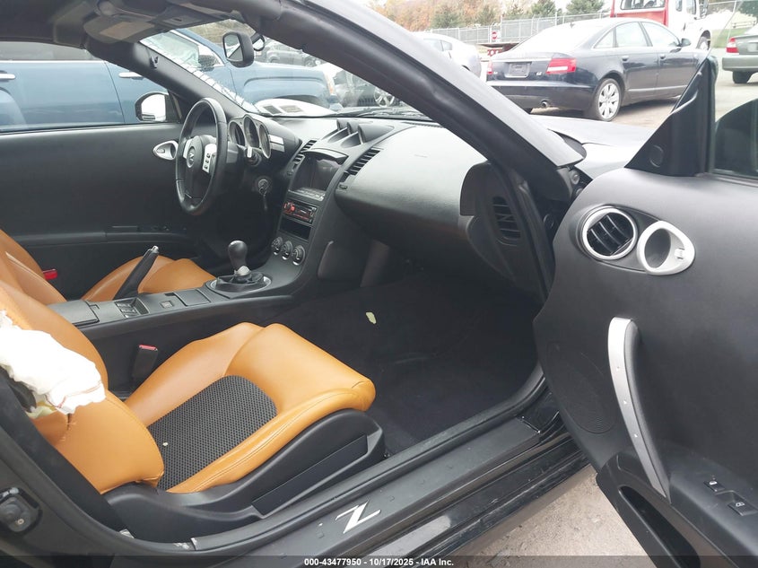 JN1AZ36A14T012435 2004 NISSAN 350Z photo no. 5