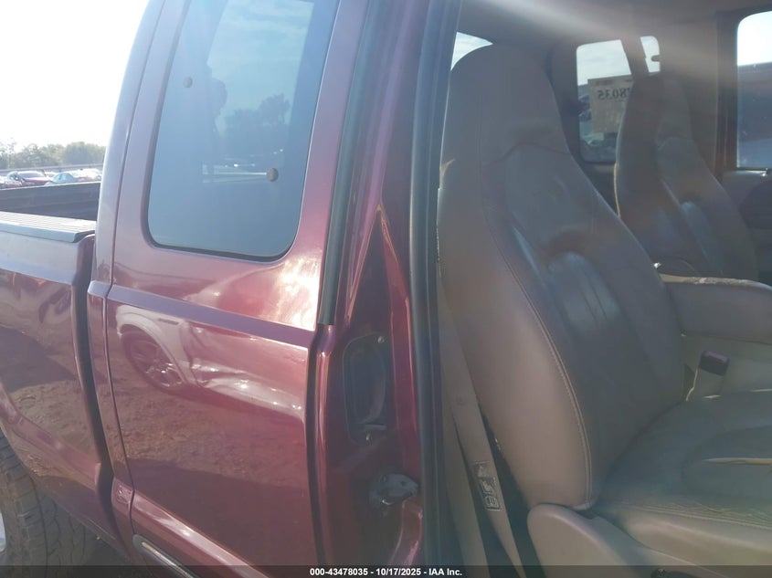 2000 Ford F-250 Lariat/Xl/Xlt VIN: 1FTNX20F8YEB01433 Lot: 43478035