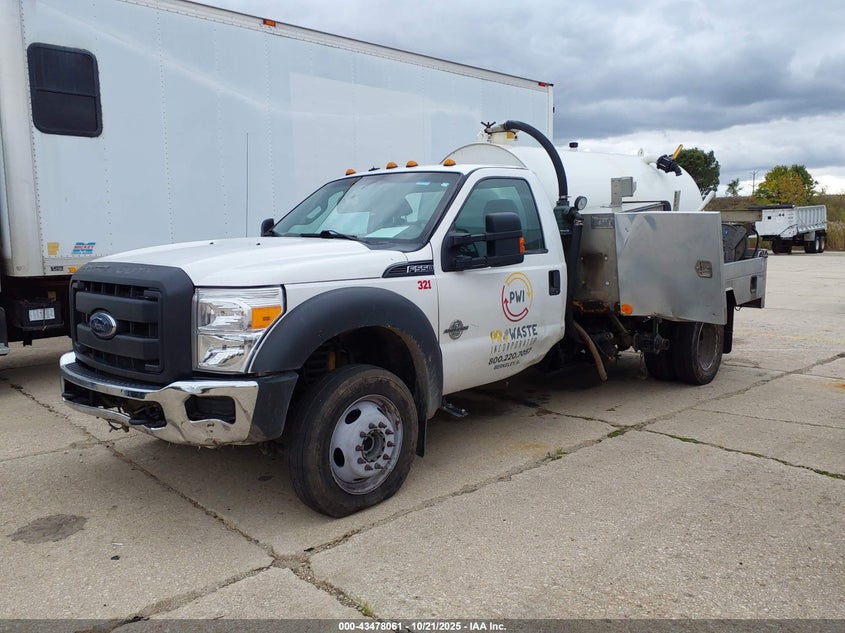 1FDUF5HT5CEA99168 2012 FORD F550 photo no. 2