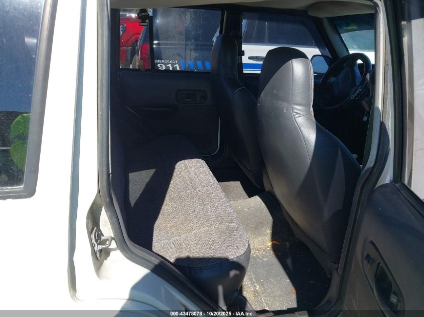 1999 Jeep Cherokee Classic/Sport VIN: 1J4FT68S4XL540402 Lot: 43478078