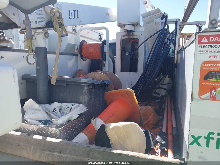 2011 Ford F-450 Chassis Xl VIN: 1FDUF4GYXBEC25949 Lot: 43478080