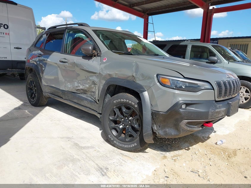 JEEP CHEROKEE TRAILHAWK 4X4