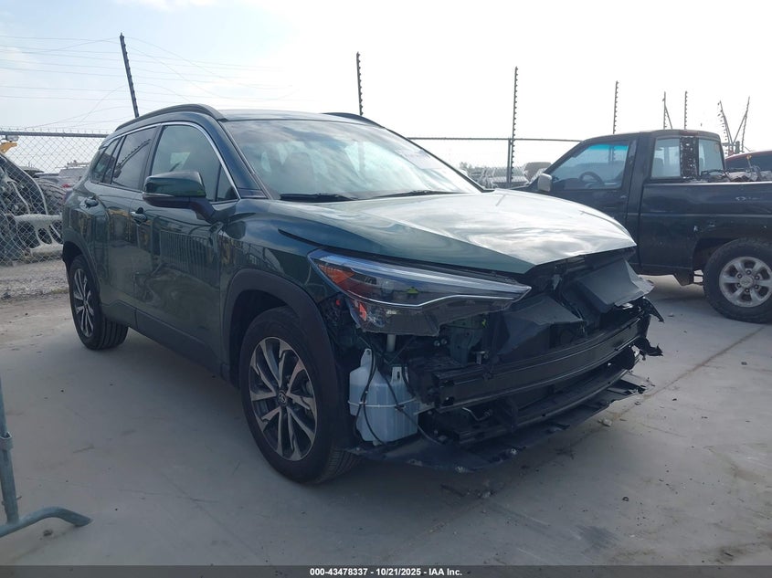 TOYOTA COROLLA CROSS XLE