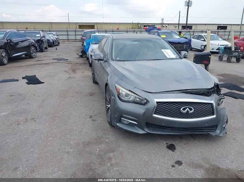 INFINITI Q50 PREMIUM