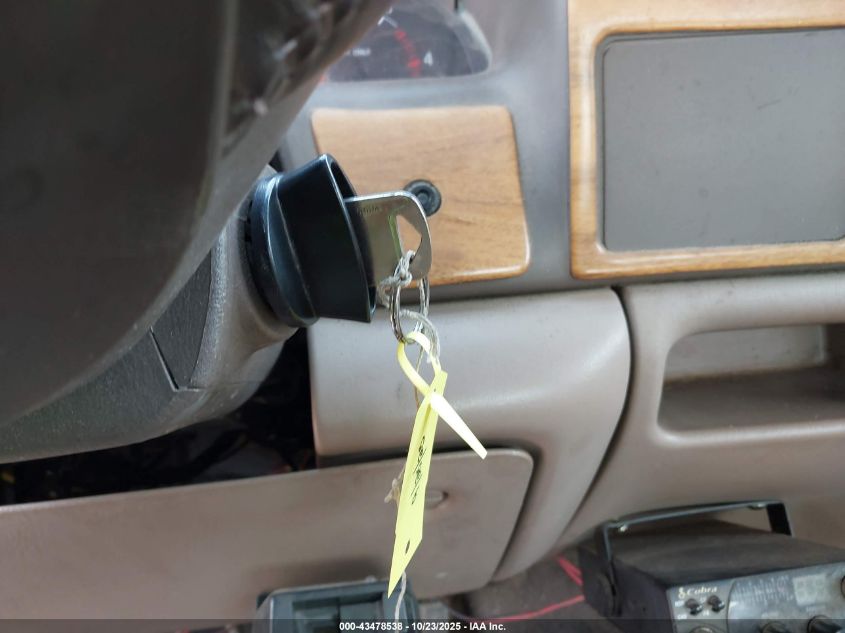 1999 Ford F-350 Lariat/Xl/Xlt VIN: 1FTWW32F9XEB38970 Lot: 43478538