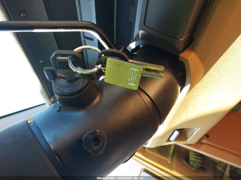 1990 GMC Safari VIN: 1GKDM15Z3LB540913 Lot: 43478693