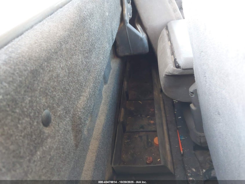 2000 Ford F-350 Lariat/Xl/Xlt VIN: 1FDSF34F8YEC73818 Lot: 43478814