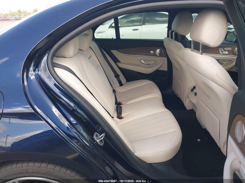 2022 MERCEDES-BENZ E 350 W1KZF8DB7NB090992