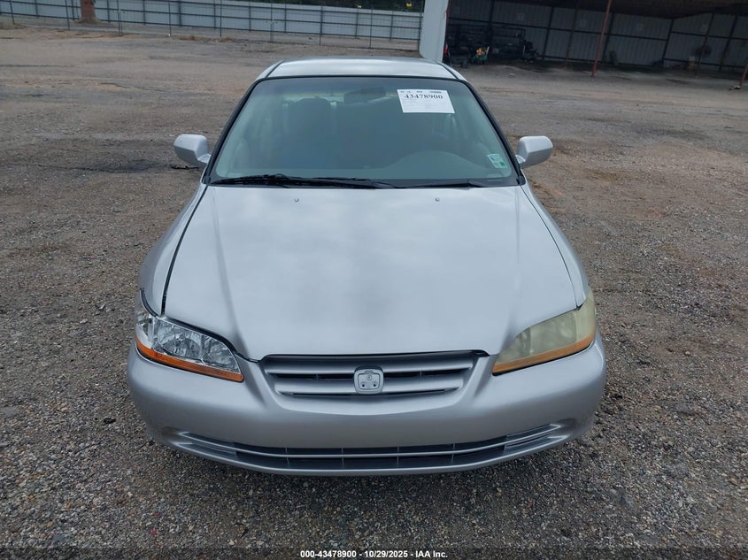 1HGCG56421A080494 2001 HONDA ACCORD photo no. 12
