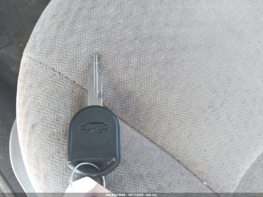 2000 Ford Taurus Lx VIN: 1FAFP52U1YA252175 Lot: 43479069