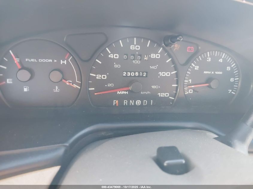 2000 Ford Taurus Lx VIN: 1FAFP52U1YA252175 Lot: 43479069