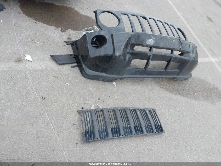 2008 Jeep Patriot Sport VIN: 1J8FT28W48D761102 Lot: 43479105