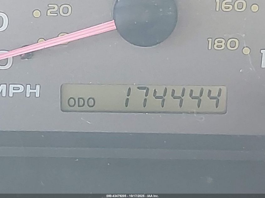 2002 Toyota Sequoia Sr5 V8 VIN: 5TDZT34A92S124299 Lot: 43479205