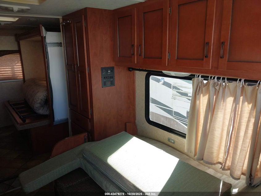 2012 Chevrolet Express Cutaway 4500 Series VIN: 1GB6G5CG0C1108116 Lot: 43479278