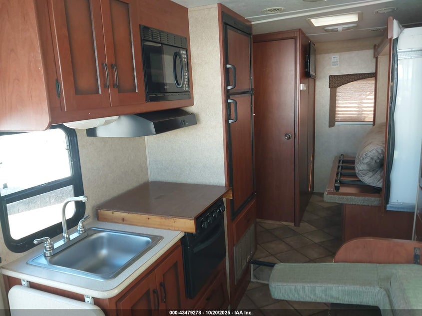 2012 Chevrolet Express Cutaway 4500 Series VIN: 1GB6G5CG0C1108116 Lot: 43479278