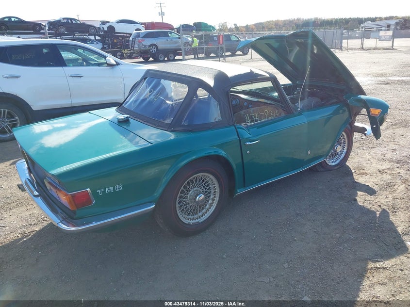 CC84582U0 1972 TRIUMPH TR6 photo no. 4