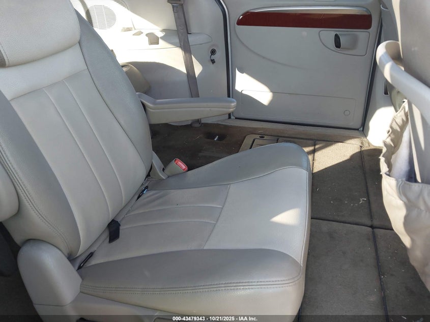 2A4GP54L16R703272 2006 CHRYSLER TOWN & COUNTRY photo no. 8