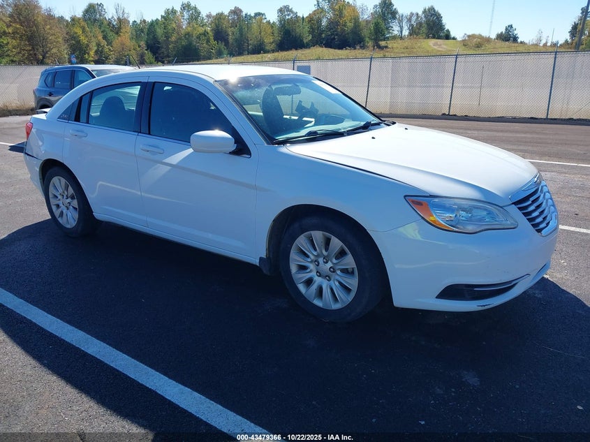 CHRYSLER 200 LX