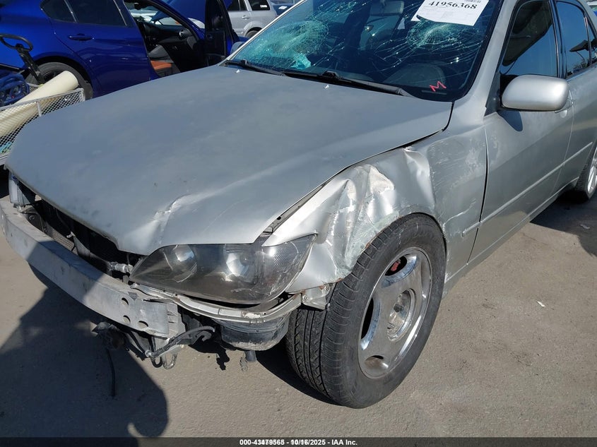 2001 Lexus Is 300 VIN: JTHBD182810002670 Lot: 43479565