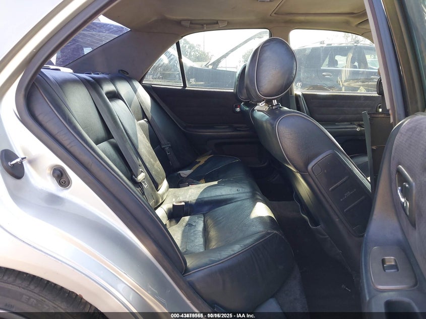 2001 Lexus Is 300 VIN: JTHBD182810002670 Lot: 43479565