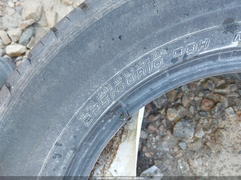 1900 MIXED SET OF TIRES R16