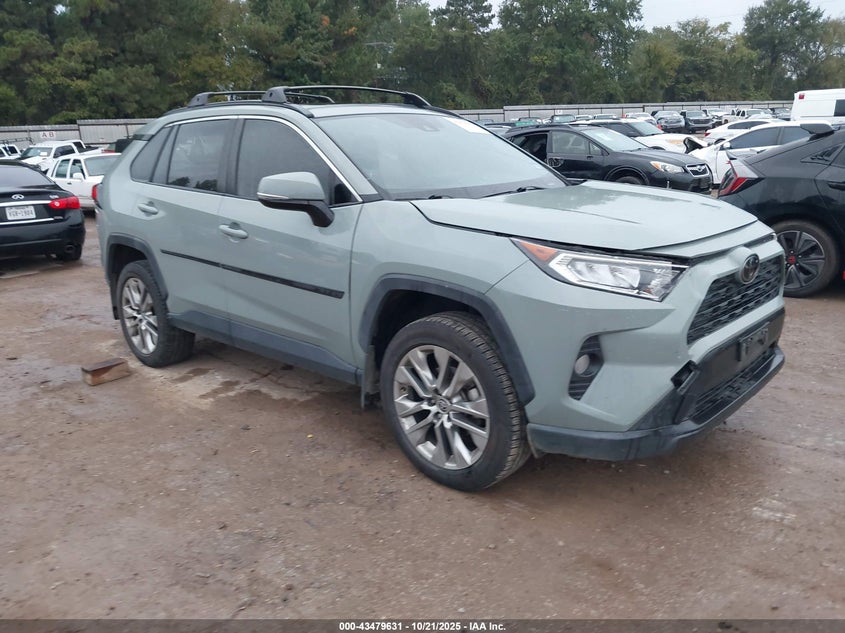 TOYOTA RAV4 XLE PREMIUM