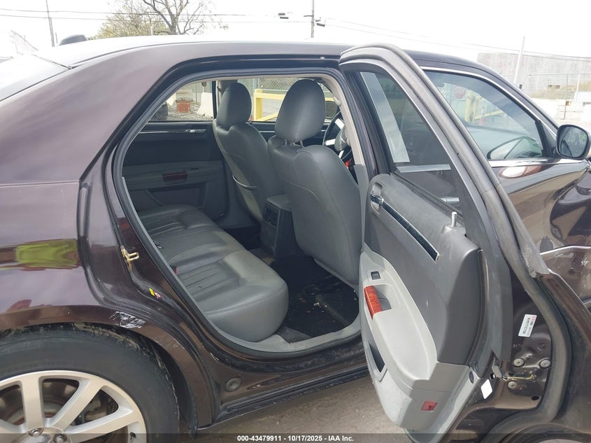2C3AA63H65H577130 2005 CHRYSLER 300C photo no. 8