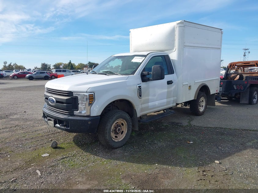 1FDBF2B66KEC71392 2019 FORD F250 photo no. 2