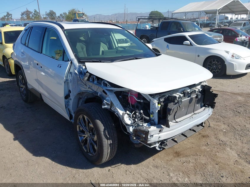 TOYOTA RAV4 HYBRID XLE PREMIUM