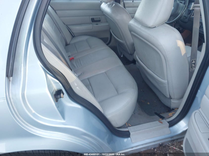 2004 Ford Crown Victoria Lx VIN: 2FAFP74W74X108738 Lot: 43480101