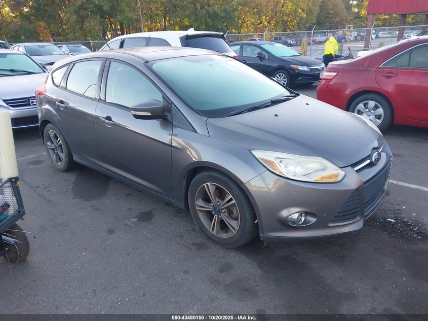 2014 FORD FOCUS SE - 1FADP3K21EL297921