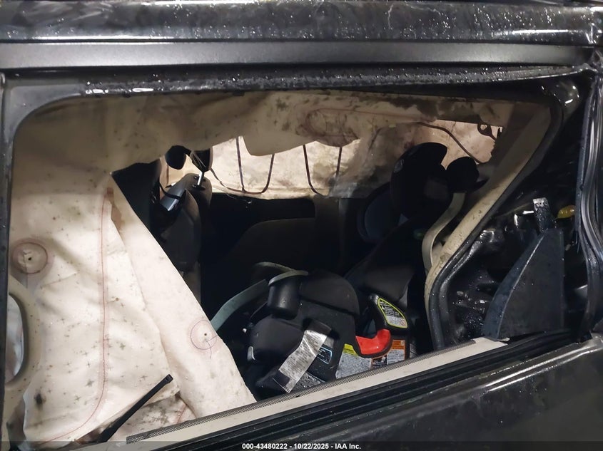 2015 Chrysler Town & Country Touring VIN: 2C4RC1BGXFR522079 Lot: 43480222