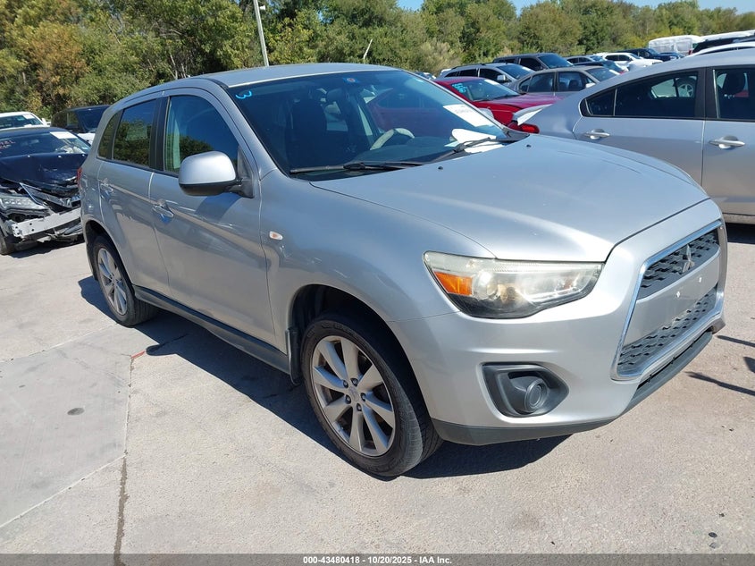 MITSUBISHI OUTLANDER SPORT ES