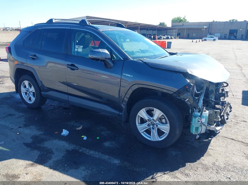 TOYOTA RAV4 HYBRID XLE