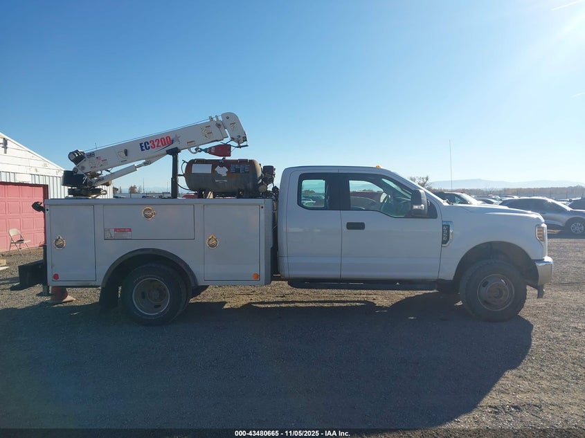 2018 Ford F-350 Chassis Xl VIN: 1FD8X3H65JEC27905 Lot: 43480665