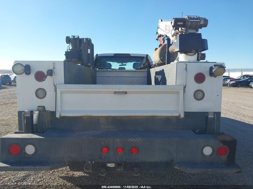 2018 Ford F-350 Chassis Xl VIN: 1FD8X3H65JEC27905 Lot: 43480665