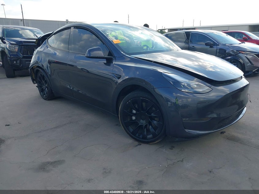 2025 TESLA MODEL Y LONG RANGE DUAL MOTOR ALL-WHEEL DRIVE - 7SAYGDEE7SA345847