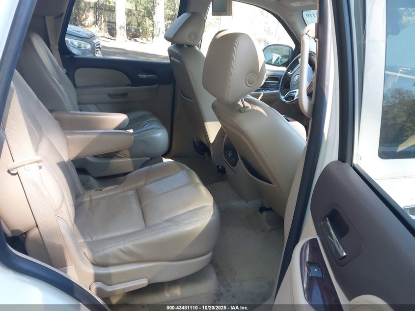 2007 GMC Yukon Denali VIN: 1GKFK63877J374929 Lot: 43481110