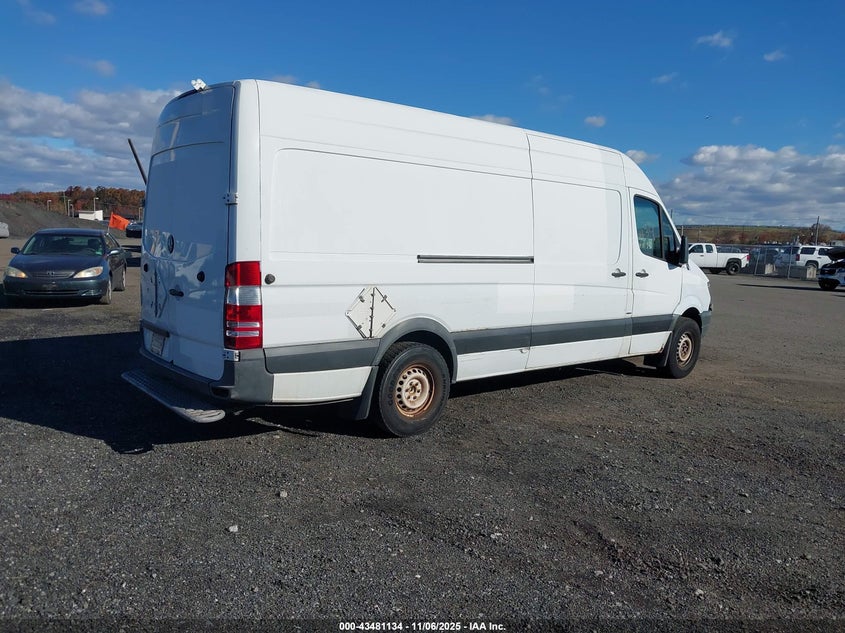 WD3PE8CB8C5684826 2012 MERCEDES-BENZ SPRINTER photo no. 4