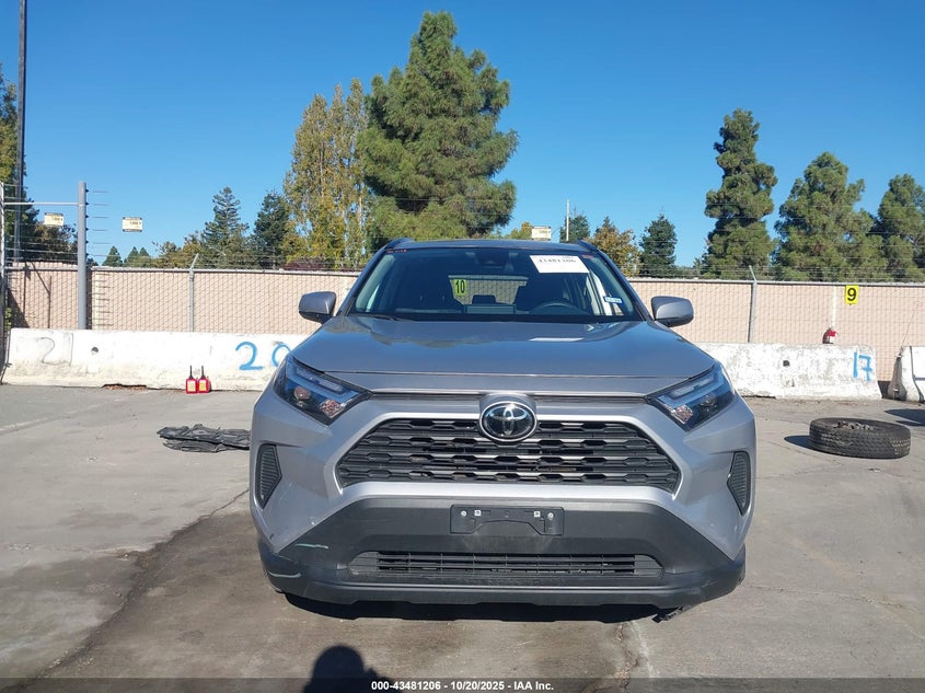 2024 TOYOTA RAV4 XLE 2T3W1RFV3RC258019