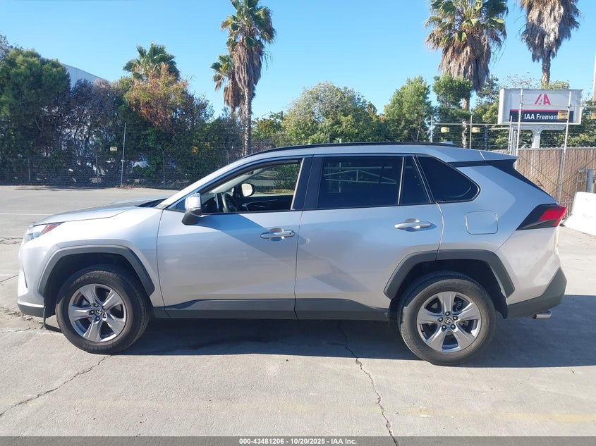 2024 TOYOTA RAV4 XLE 2T3W1RFV3RC258019
