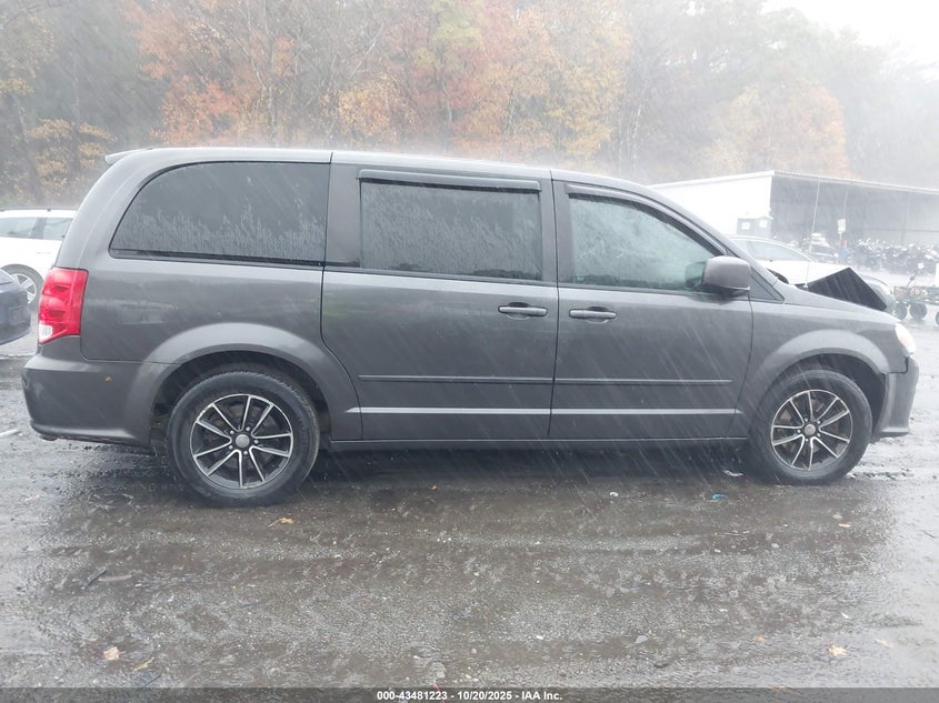2016 Dodge Grand Caravan R/T VIN: 2C4RDGEG4GR139137 Lot: 43481223