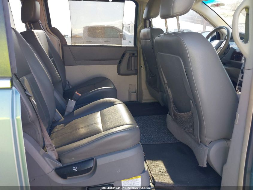 2010 Chrysler Town & Country Touring VIN: 2A4RR5D17AR241259 Lot: 43481241