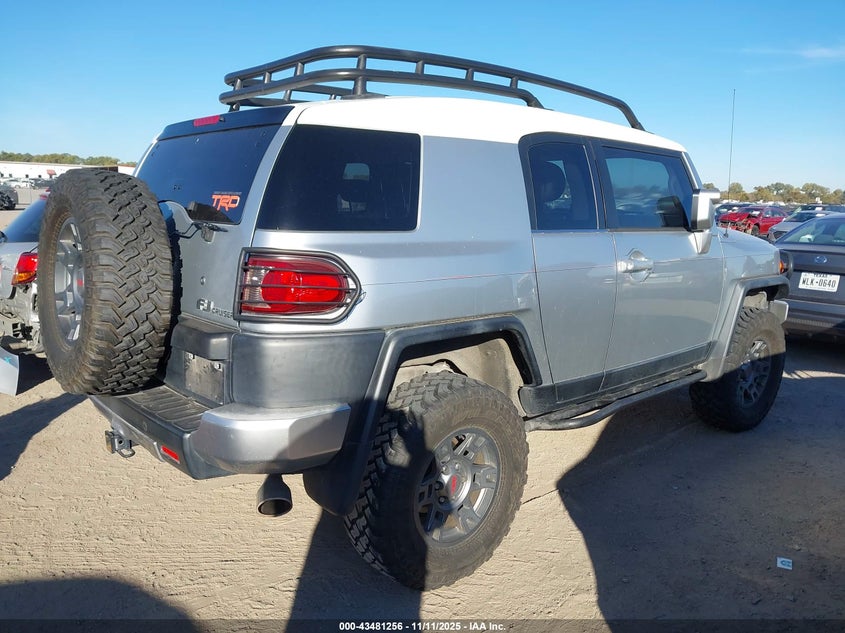 JTEBU11F970033784 2007 TOYOTA FJ CRUISER photo no. 4