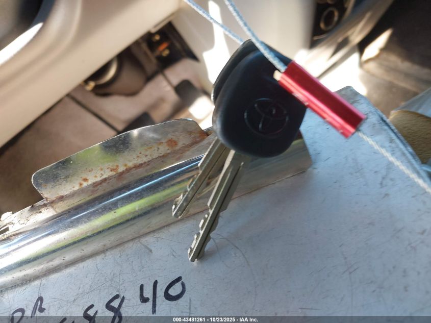 2000 Toyota Sienna Le VIN: 4T3ZF13C3YU171382 Lot: 43481261