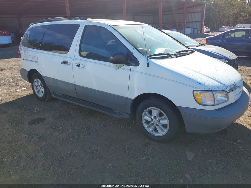 4T3ZF13C3YU171382 2000 Toyota Sienna Le auction photo 1