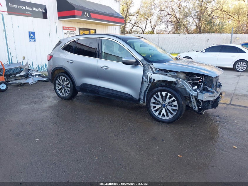 FORD ESCAPE TITANIUM