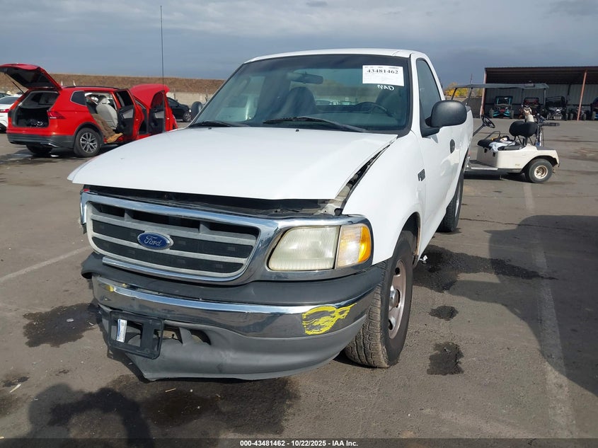 1FTRF17242NB23387 2002 FORD F-150 photo no. 2