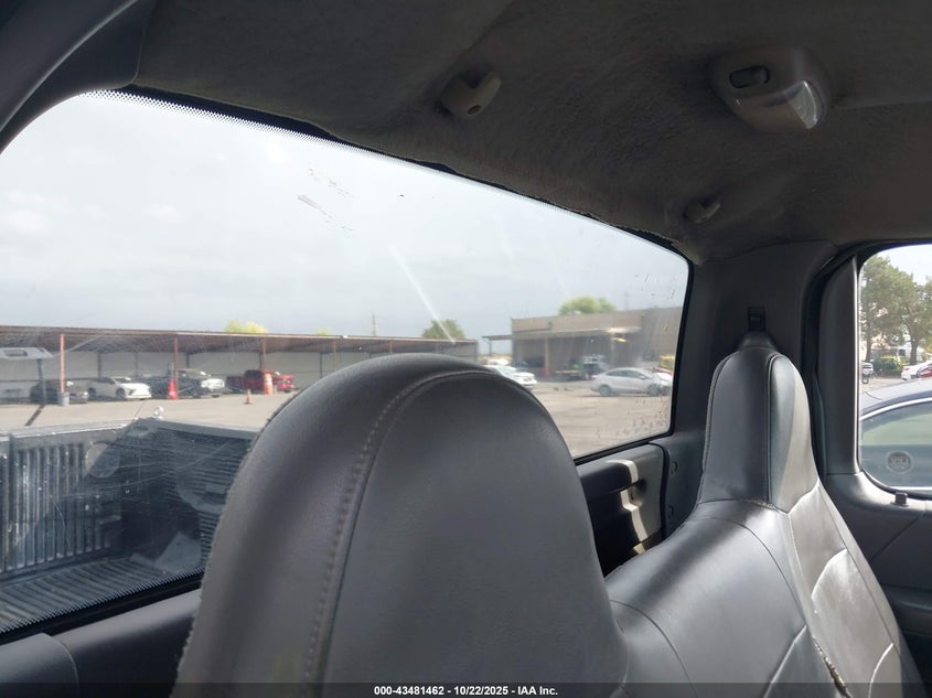 1FTRF17242NB23387 2002 FORD F-150 photo no. 8