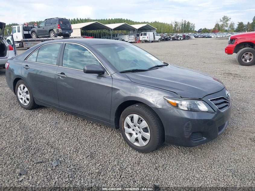 TOYOTA CAMRY LE